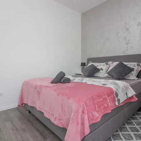 Apartman Luma * 扎达尔